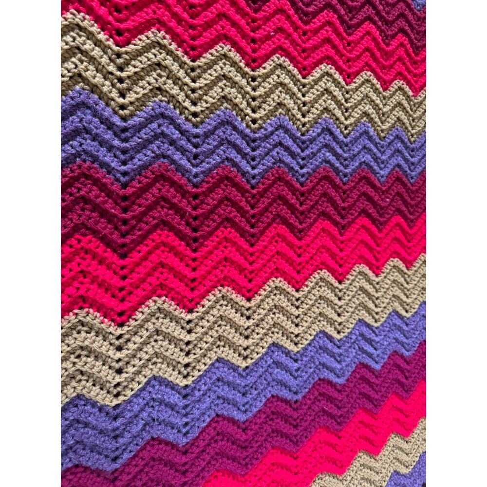VTG Handmade Crochet Ripple Afghan Retro Chevron Multicolor Blanket‎ Throw Cozy